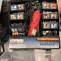 Set frese per legno e metallo.