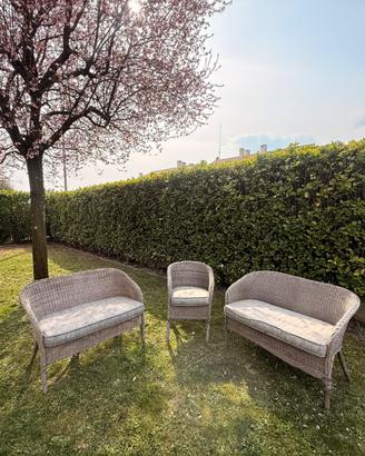 Divanetti da esterno (in omaggio)