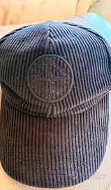 Cappello in velluto Stone Island