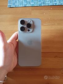 iPhone 15 pro 256gb Titanio