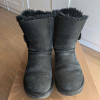 UGG stivali Short Bailey Button