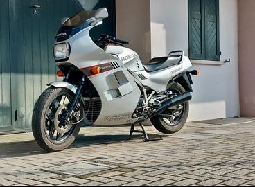 Honda VF 1000 F BOL D'OR FMI 6500 Km