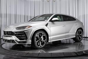 Lamborghini Urus 4.0 S NOLEGGIO LUNGO TERMINE - LE