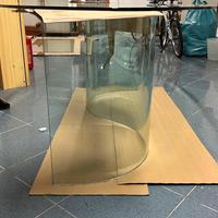 Tavolo ovale in vetro