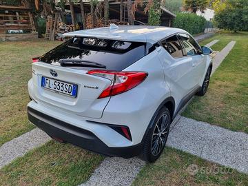 Toyota CHR 1.8 Hybrid Lounge