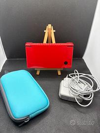 Nintendo DSi rosso