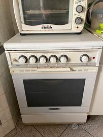 Cucina con forno a gas