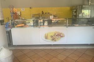 Locale commerciale adibito a bar/pizzeria