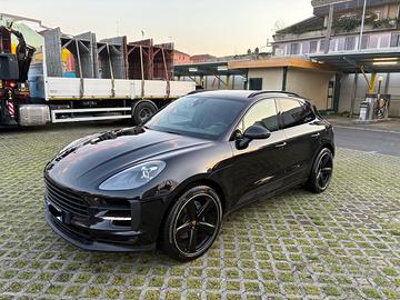 PORSCHE Macan - 2021