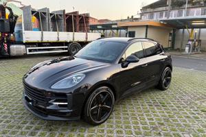 PORSCHE Macan - 2021