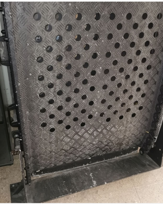 Rampa accesso autovetturea per carrozzella d