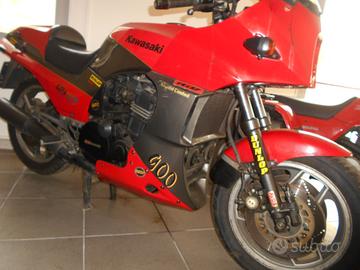 MOTO KAWASAKI ZX 900R