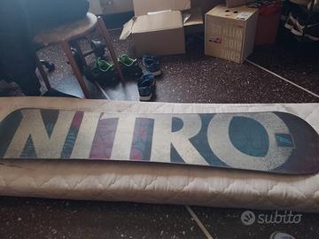 Snowboard nitro 156