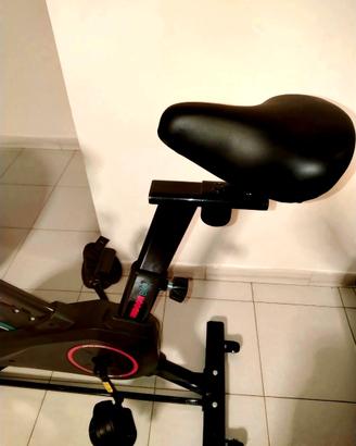 Indoor bike, cyclette.