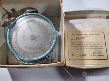 pesa a mano antica per neonati