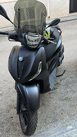 Beverly 400 deep black