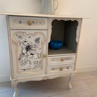 Mobiletto shabby chic