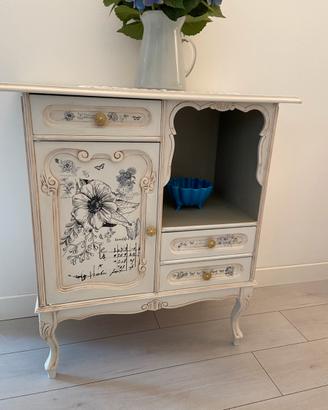 Mobiletto shabby chic