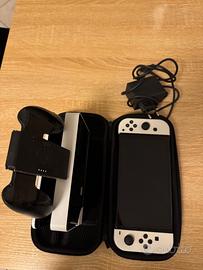 NINTENDO SWITCH OLED + ACCESSORI