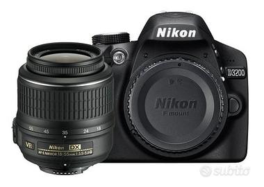 Nikon D3200 con Obiettivo 18-55