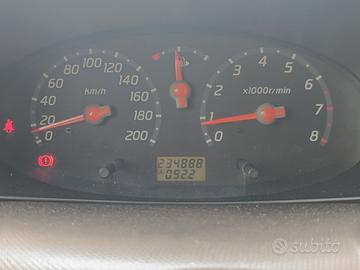 Nissan Micra 1.4 automatica GPL