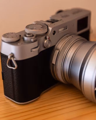 Fujifilm x100v Silver.