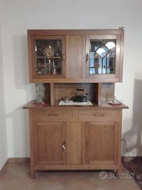 Credenza vintage anni ’40 in legno con vetrina.