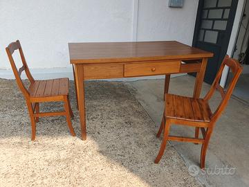 tavolo in rovere massiccio con 2 sedie