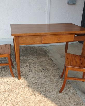 tavolo in rovere massiccio con 2 sedie