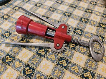 cavatappi in metallo vintage rosso TAVERNELLO