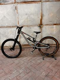 Saracen Myst Pro - Bici da Downhill