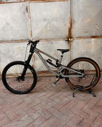 Saracen Myst Pro - Bici da Downhill