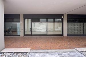 NEGOZIO A MONTICHIARI