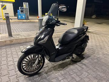 Piaggio Beverly 300 i.e  Police