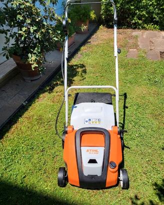 STIHL RLA240 ARIEGGIATORE COME NUOVO A BATTERIA