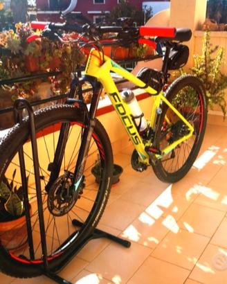 Focus Raven in carbonio 