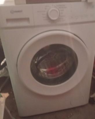 Lavatrice Indesit come nuova 
