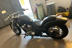 Honda Shadow VT 600 cc – Custom intramontabile – 1