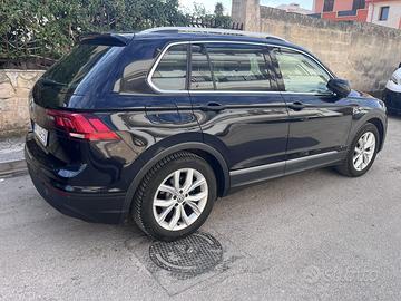 Tiguan 2.0 SCR business