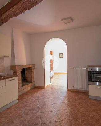 3 LOCALI A TARANO