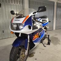 Suzuki GSX r srad 750
