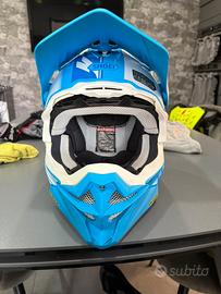Casco Shoei motocross