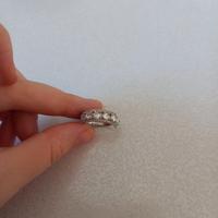 anello con brillantini