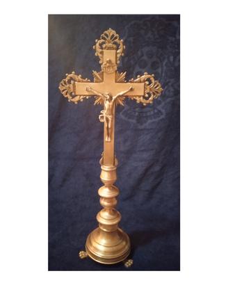 crocifisso d'appoggio anni 40, da Altare 