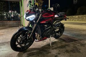 Triumph Street Triple 765 RS 2023