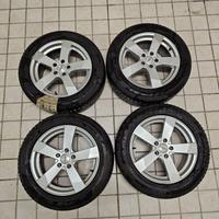 Gomme Antineve AVON 225/55R17 con Cerchi in Lega