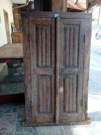 Affascinante portone in legno massiccio (nr.6)