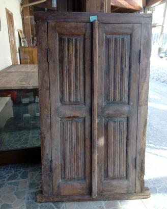 Affascinante portone in legno massiccio (nr.6)