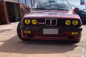 BMW E30 320 i Cabrio