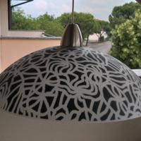 Lampadario a sospensione vetro bianco e nero